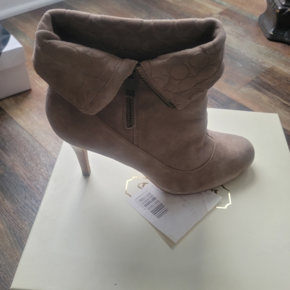 NWOB Coach Bethie suede high heel bootie